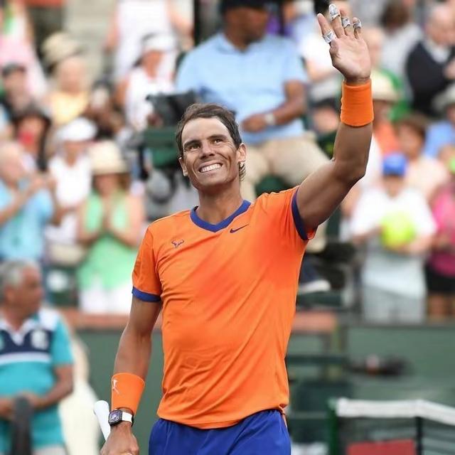 里程碑夜那不勒斯豪取连胜;荷甲赛后刷纪录;球迷炸锅;赛季目标并未改变的简单介绍 里程碑夜那不勒斯豪取连胜;荷甲赛后刷纪录;球迷炸锅;赛季目标并未改变的简单介绍