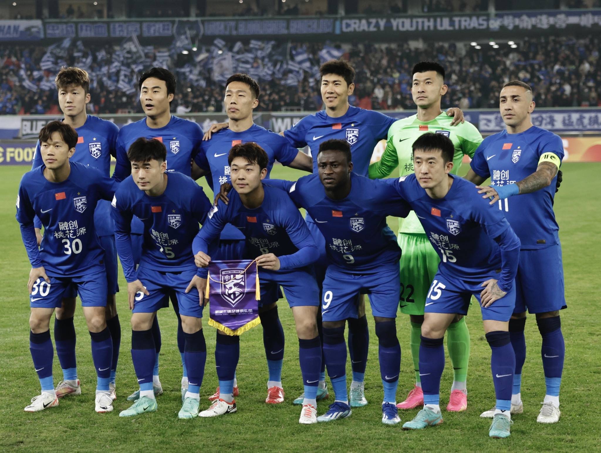 上海申花训练开放日，转会期官宣签约引欢呼，西甲在即，纪律约束更严格的简单介绍