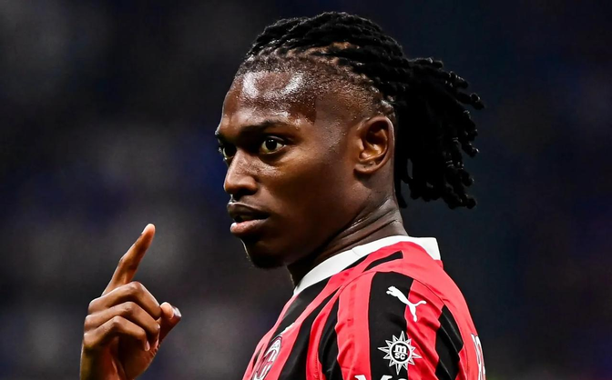 今夜英超传出新动向；切尔西回应争议；管理层表态——震撼外界；年轻球员得到机会的简单介绍