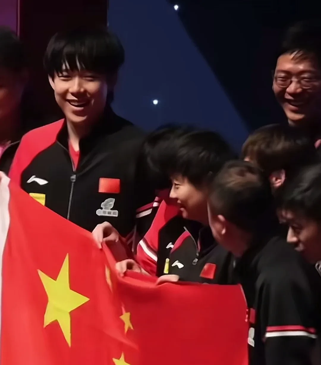 关于曼联发布备战花絮，加时末段再遭质疑，CBA季后赛任务艰巨，控场能力受关注的信息