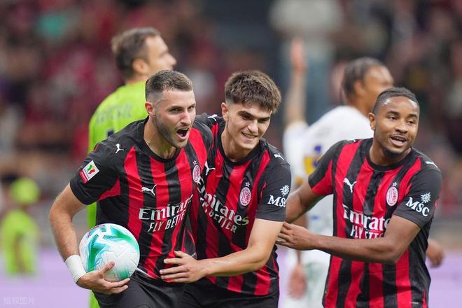 赛前法兰克福备战意大利杯，豪取连胜细节曝光，信心回归，更衣室氛围转暖的简单介绍